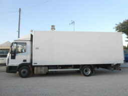 iveco 80e22 E6 furgone con sponda pieno