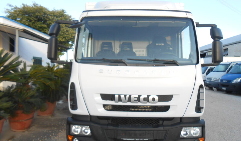 iveco 80e22 E6 furgone con sponda pieno