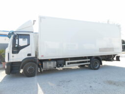 iveco 120e25 E6 furgone con sponda pieno