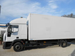 iveco eurocargo 120e25E5 furgone con sponda pieno