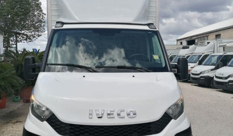 Iveco 35.130 furgone con sponda pieno