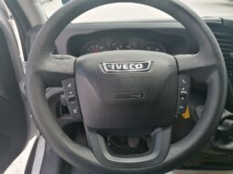 Iveco 35.130 furgone con sponda pieno