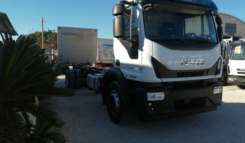 Iveco 180e32E6 telaio con sponda pieno