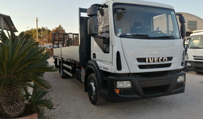 Iveco 160e25 cassone con rampa pieno